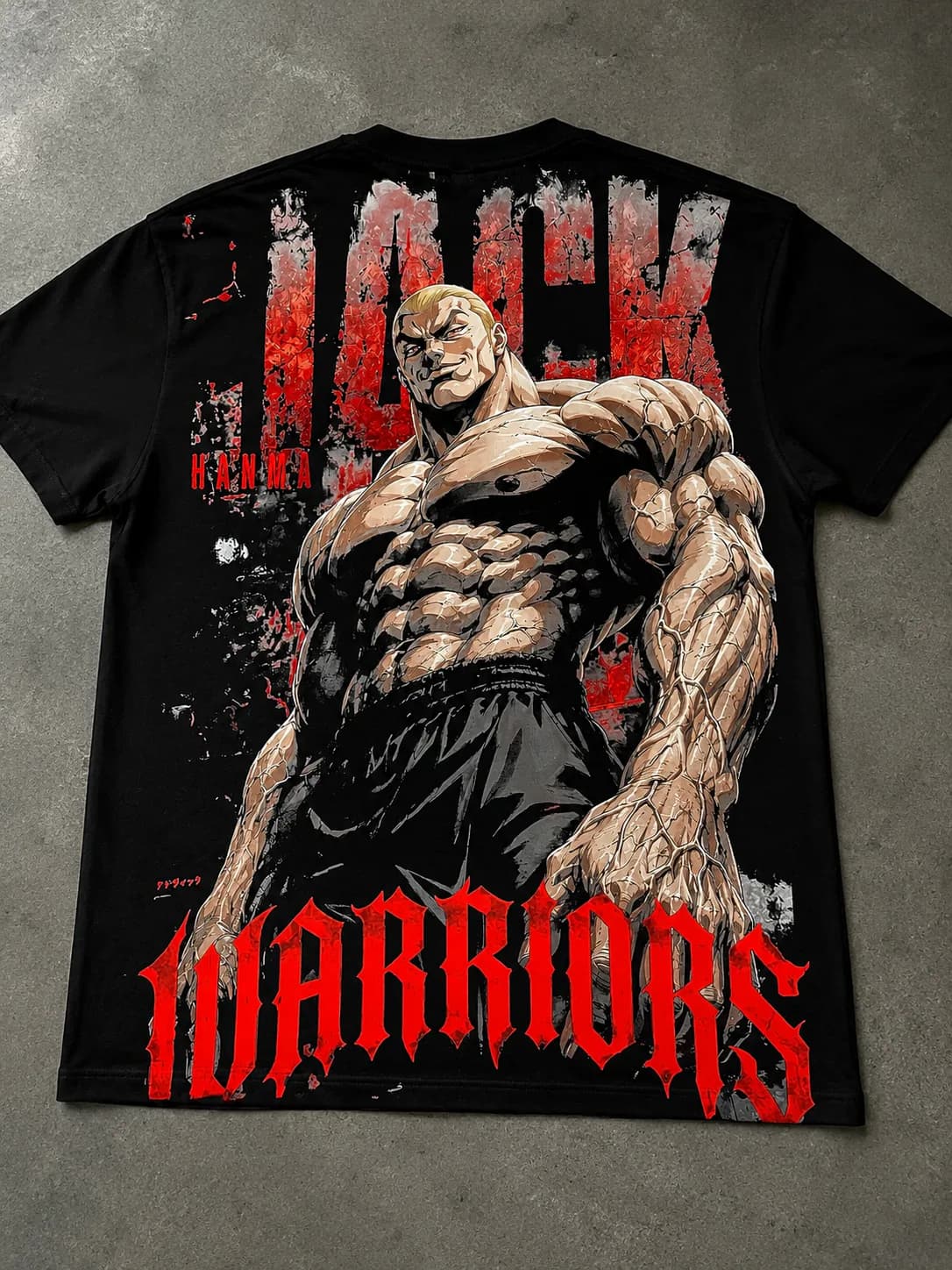 Vista trasera de remera oversize JCN Brand con gráfica de Jack Hanma